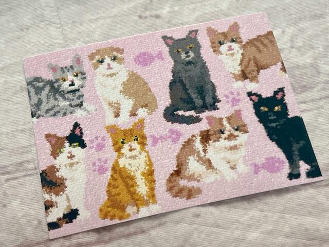 フェイラーの「MY CUTE KITTEN（マイキュートキトゥン）」。猫好きの筆者のおすすめの柄です！どの子もかわいくて選べない…！