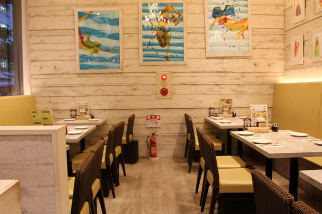 Cinnamon’s Restaurant（シナモンズレストラン）　内観