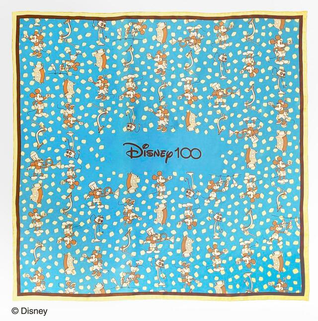 Disney100／和光限定スカーフ／フーピーパーティ― 税込¥33,000 素材：絹100％ サイズ：65×65cm【Moments of Magic at the Clock Tower】