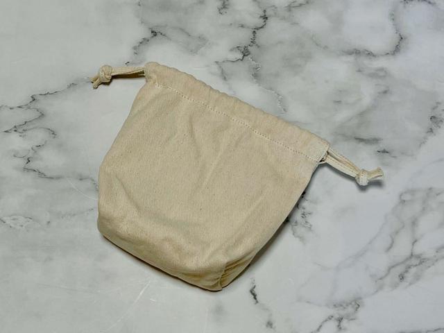 【GU（ジーユー）】インナーバッグがついているのも嬉しいポイント！