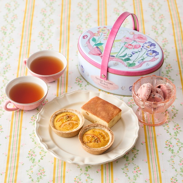 「スプリングティータイムバスケット」＜価格：2,500円（税込）＞【【Afternoon Tea】プチギフトやご挨拶ギフトにぴったり！お花のアートが可愛い「春色のティータイムギフト」発売】