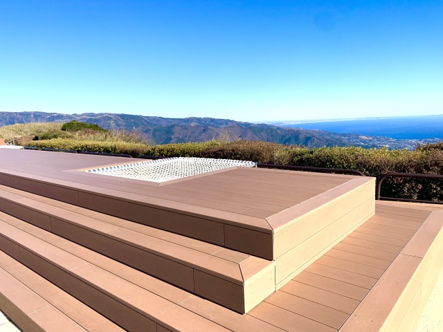 デッキで絶景を眺めよう