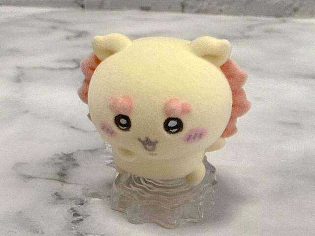 シーサーの特徴的な眉毛や立髪もしっかりと再現されています