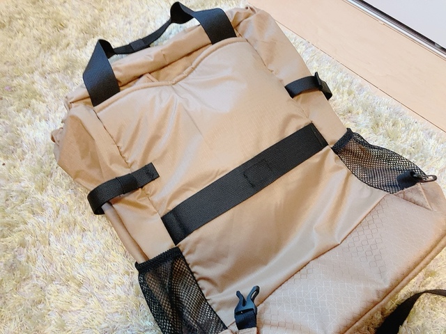 【ワークマン 撥水2WAYポケッタブルトート】リュックのショルダーベルトは収納可能！収納すると…⇒