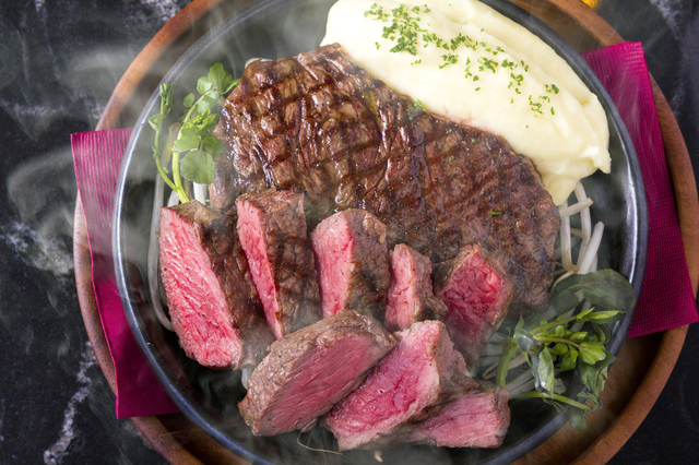 サーロインステーキ5種のテイストで。