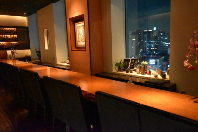 三井ガーデンホテル銀座プレミア／16階のバーCocktail KARIN