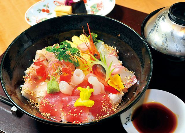 都内・日本料理店の極上ランチ／西麻布 割烹たくみ（西麻布）　海鮮丼 1250円