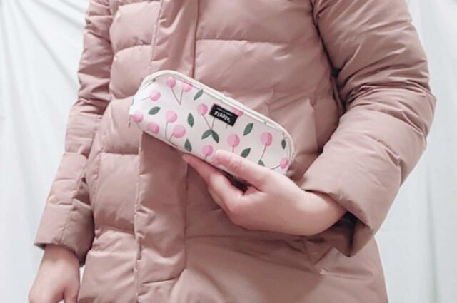 スリムで持ち運びやすい