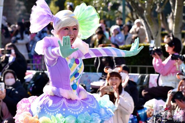 東京ディズニーランド「イッツ・ア・スウィーツフルタイム！」の模様：「ディズニー・パルパルーザ」第3弾「ヴァネロペのスウィーツ・ポップ・ワールド」