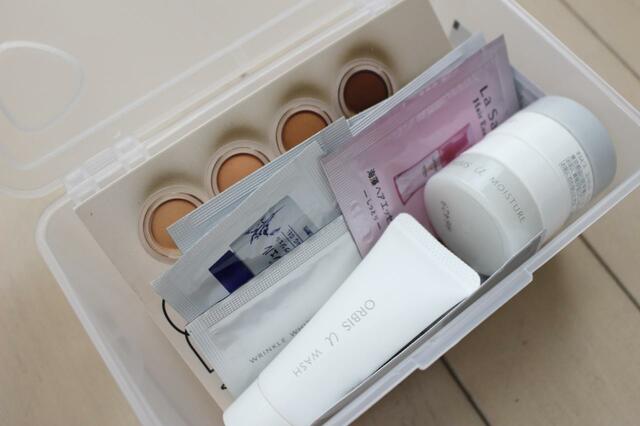 【ダイソー】積み重ねできる小物ケース／100円・使っていない化粧品サンプルをまとめて収納
