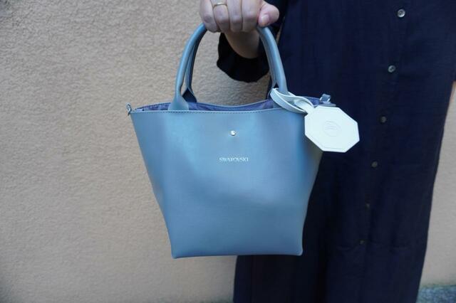 ストラップを取り外してハンドバッグとしても◎【SWAROVSKI（スワロフスキー）トートバッグ】