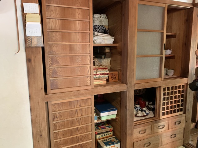 戸棚もあけてみて!