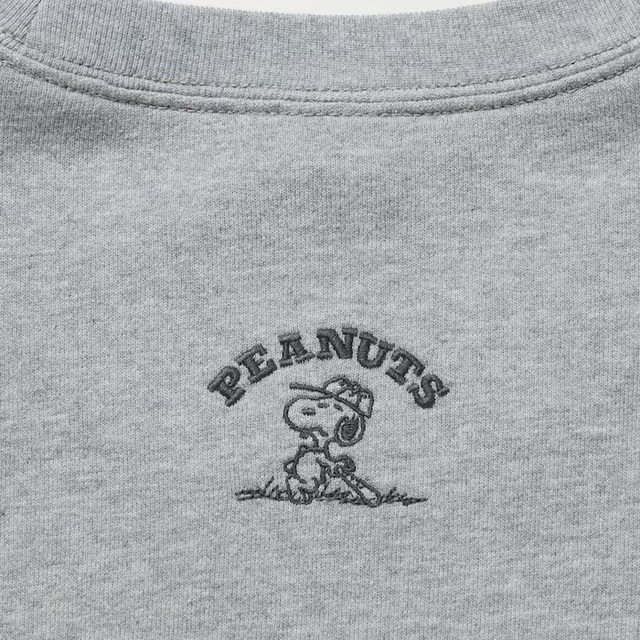 ピーナッツ チャーリー・ブラウンズ・ベースボール・チーム スウェットシャツ|2,990円|ユニクロUT「ピーナッツ チャーリー・ブラウンズ・ベースボール・チーム」コレクション