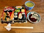 【東海道写楽　寿司セット写楽】早速お茶を淹れて食べていきます