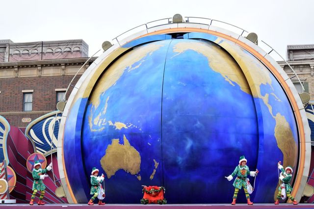 サンタのマジカル・サプライズ|ユニバーサル・ワンダー・クリスマス|ユニバーサル・スタジオ・ジャパンサンタのマジカル・サプライズ|ユニバーサル・ワンダー・クリスマス|ユニバーサル・スタジオ・ジャパン