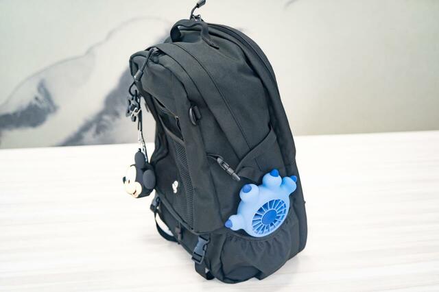 【MILKFED.】ミッキー リュックサック・バックパック 32L チャーム・ポーチ・カラビナ付き 16,500円