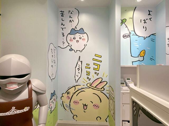 【ちいかわらんど 原宿店】レジ横では「天使地蔵編」のワンシーンが。苦しんでいるうさぎの表情が秀逸すぎる…！