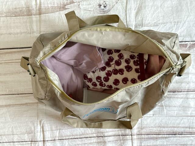 ジムに行くときの荷物をイン！