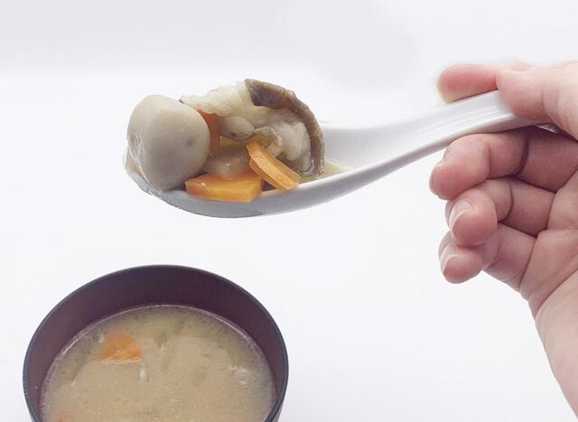 里芋の味と食感にほっこりする豚汁です