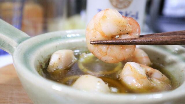 【長谷園 エッグベーカー】魚介のうまみが移ったオイルでパンやパスタも楽しめる