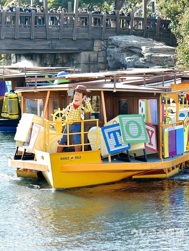 ピクサー・プレイタイム・スチーマー｜東京ディズニーシー「ピクサー・プレイタイム」
