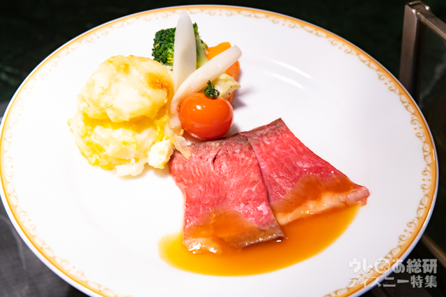 “ディズニー・イースター”ディナーブッフェ|東京ディズニーランドホテル「シャーウッドガーデン・レストラン」