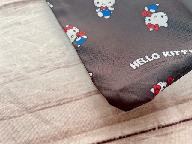 ブラックカラーなので大人っぽい印象！