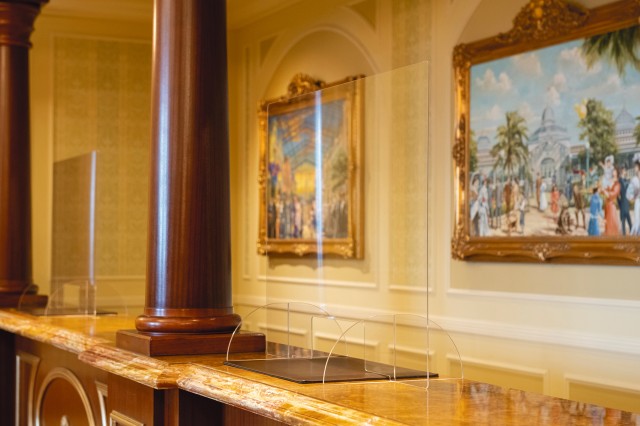 フロントカウンターのシールド設置のイメージ