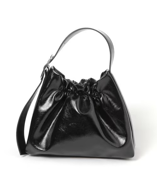 【ローリーズファームの秋冬おすすめバッグランキング 6位】「ギャザーミニハンドルショルダー」5,500円(税込)