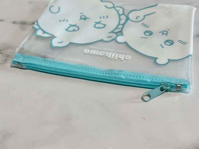 【100円ちいかわ雑貨】ファスナーはブルー！