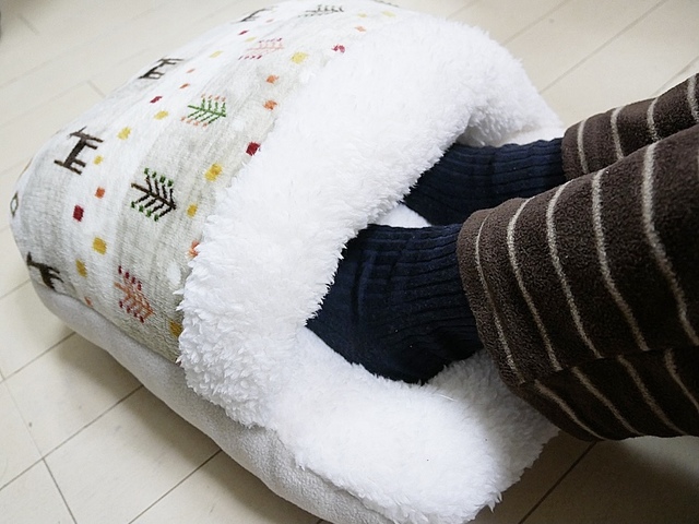 【ニトリ】アシポカクッション／リモート作業中にもぴったり