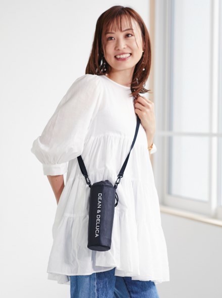 【GLOW8月号増刊付録　DEAN＆DELUCA クリアボトル＆保冷ボトルホルダー2点セット】ストラップは最長118cmまで調節可能