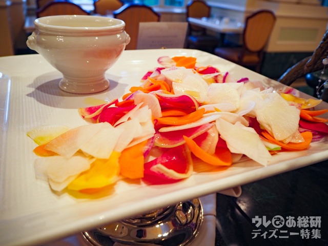 東京ディズニーリゾート35周年“Happiest Celebration!”グランドフィナーレブッフェ｜東京ディズニーランドホテル「シャーウッドガーデン・レストラン」