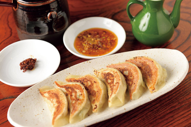 餃子処三日月　焼き餃子（6個） 各400円