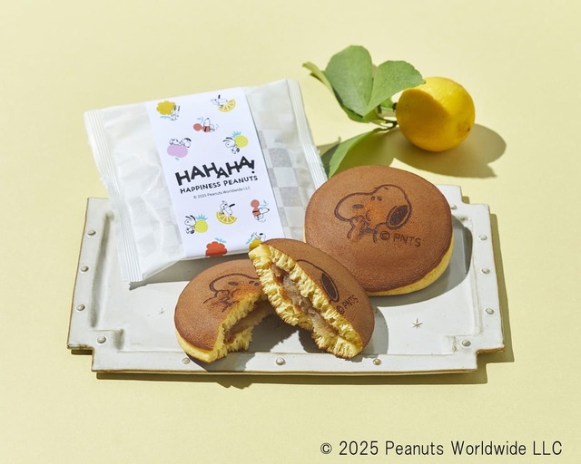 【うめだスヌーピーフェスティバル2025】「鶴屋八幡」スヌーピーレモンどらやき(1個)324円◎8月13日(水)～26日(火)◎地下1階 和菓子売場【阪急うめだ本店限定】