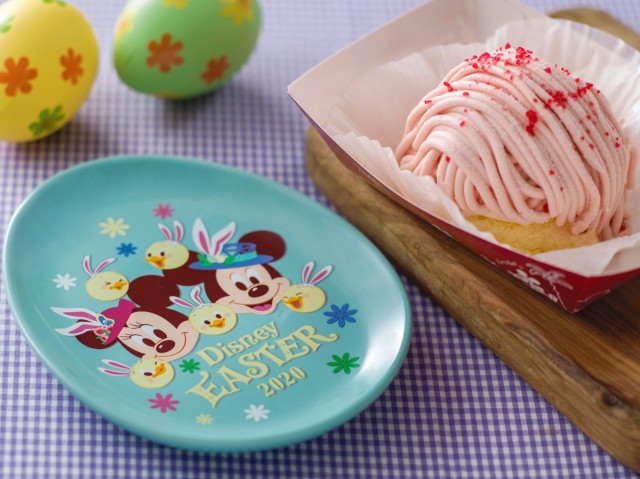 ストロベリーモンブラン、スーベニアプレート付き 800円｜マンマ・ビスコッティーズ・ベーカリー｜東京ディズニーシー「ディズニー・イースター」2020スペシャルメニュー