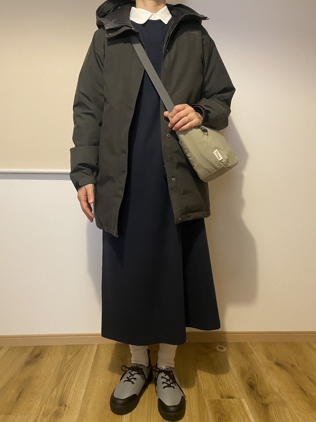 【無印良品 引き揃え天竺編み長袖ラガーワンピース】生地がしっかりしているのでアウターを羽織れば冬もOK。初夏まで長く着られる優秀ワンピです！