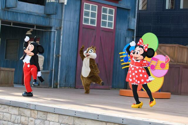 東京ディズニーリゾート「ジャンボリミッキー！レッツ・ダンス！」 © Disney