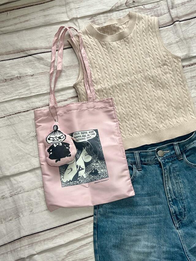 デニム×ノースリーブニットに合わせてもかわいい