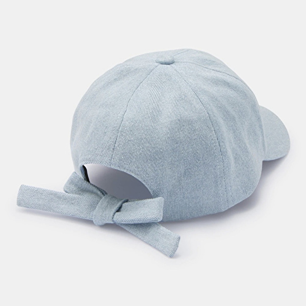 【GU（ジーユー） キャップ】バックのリボンがおしゃれ(画像提供:GU)