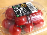プチトマト食べくらべ／「うまトマト」（298円・税別） 