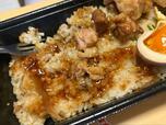 【ロピア 鶏・鳥・鶏めし弁当】ごはんにしっかりタレが染み込んでて幸せ◎