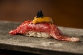 和牛の雲丹キャビア寿司