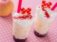 ピーチミルク(ラズベリーゼリー＆チーズホイップ) 700円｜提供店舗：東京ディズニーシー「ホライズンベイ・レストラン」｜東京ディズニーリゾート「ミニー・ベスティーズ・バッシュ！」スペシャルメニュー