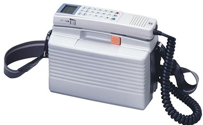 IDO 25年前の携帯電話機 あなたはどれ持ってた? 約30年 IDO 25年前の携帯電話機 あなたはどれ持ってた? 約30年