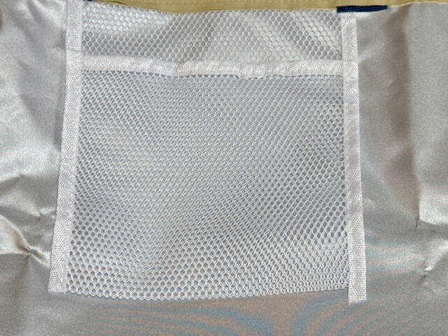 【スヌーピー 超BIG保冷バッグ】内側にはメッシュ素材の吊りポケット付き