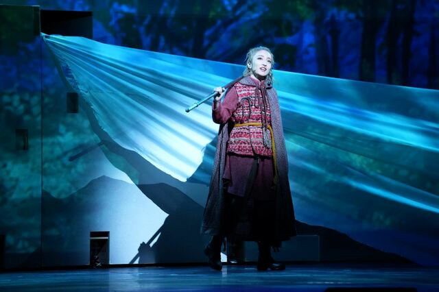 音楽劇『精霊の守り人』より、バルサ役の梅田彩佳