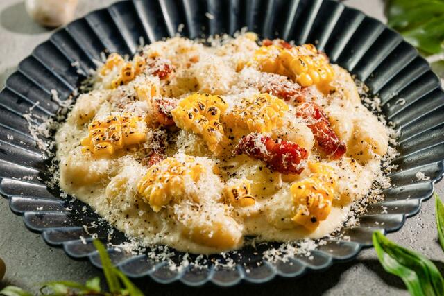 「トウモロコシと自家製パンチェッタのクレマ ニョッキ」【XEXがトロピカルフルーツをふんだんに使用した『 サマースイーツ ブッフェ 』を4店舗同時開催】