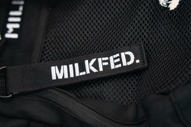 【MILKFED.】ミッキー リュックサック・バックパック 32L チャーム・ポーチ・カラビナ付き 16,500円