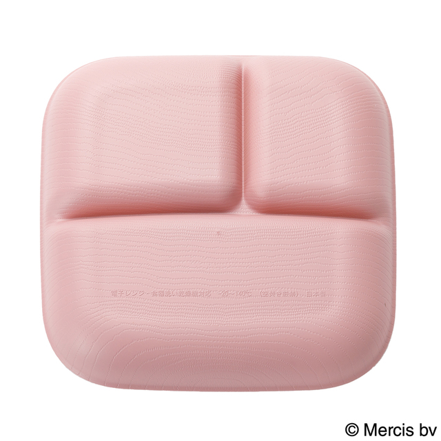 「スクエアプレート （ミッフィー sweets&violet）」1,490円（税込）